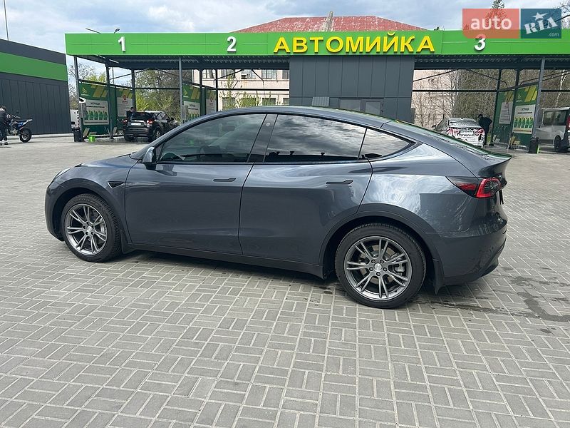 Внедорожник / Кроссовер Tesla Model Y 2022 в Новомосковске