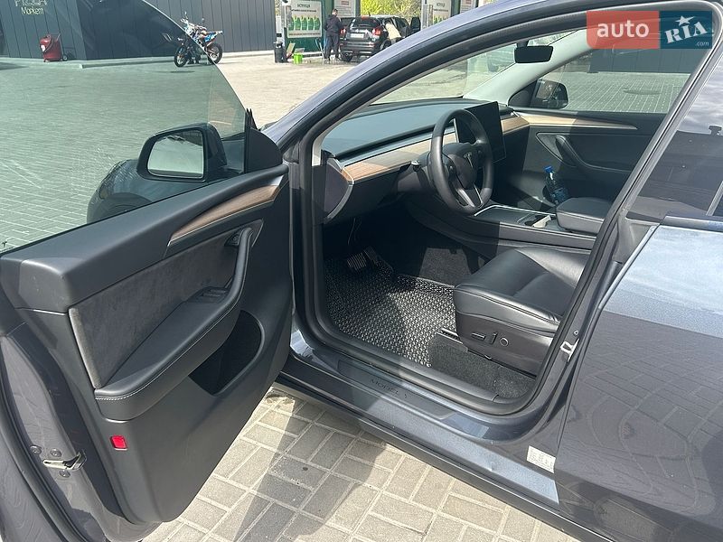 Внедорожник / Кроссовер Tesla Model Y 2022 в Новомосковске