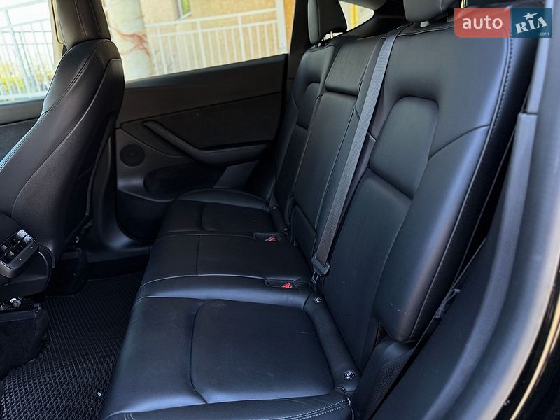 Внедорожник / Кроссовер Tesla Model Y 2022 в Тернополе