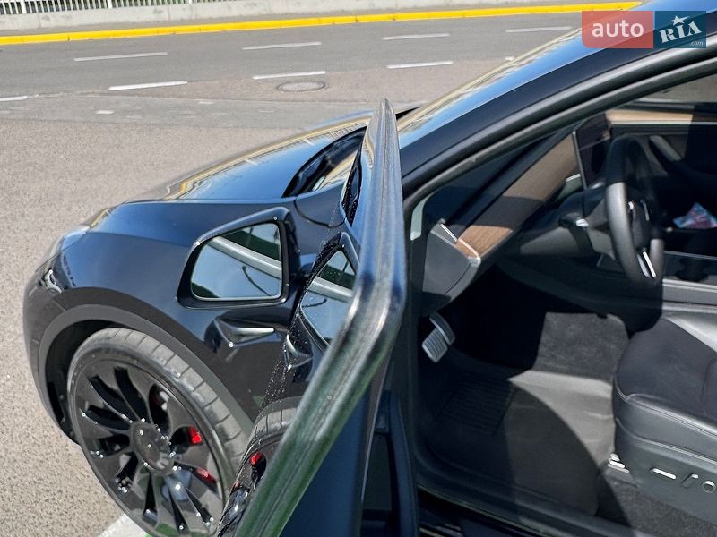 Внедорожник / Кроссовер Tesla Model Y 2023 в Одессе