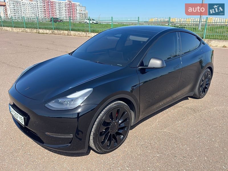 Внедорожник / Кроссовер Tesla Model Y 2023 в Одессе