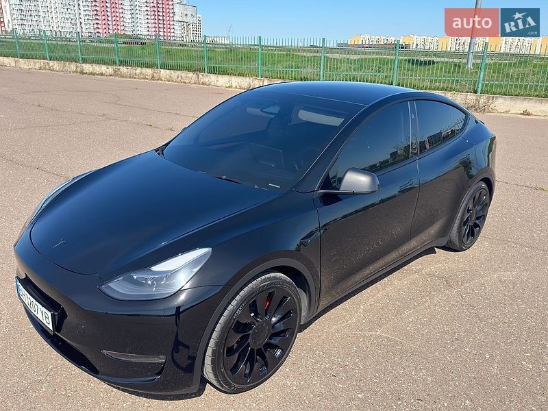 Внедорожник / Кроссовер Tesla Model Y 2023 в Одессе