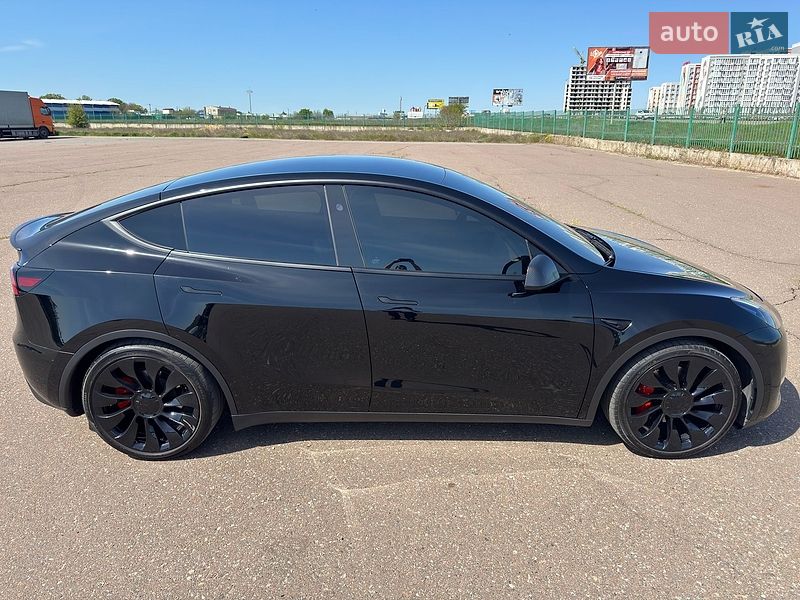 Внедорожник / Кроссовер Tesla Model Y 2023 в Одессе