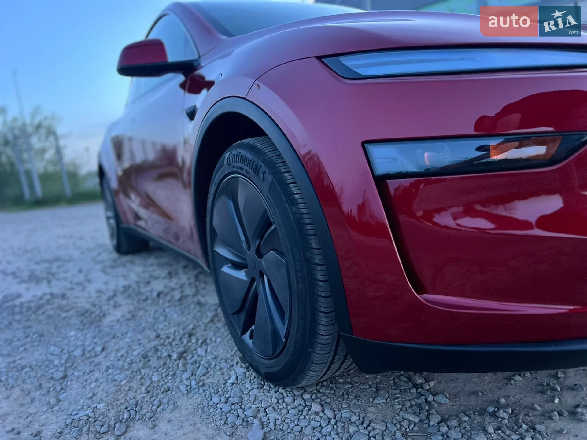 2025 Tesla Model Y - мініатюра 16