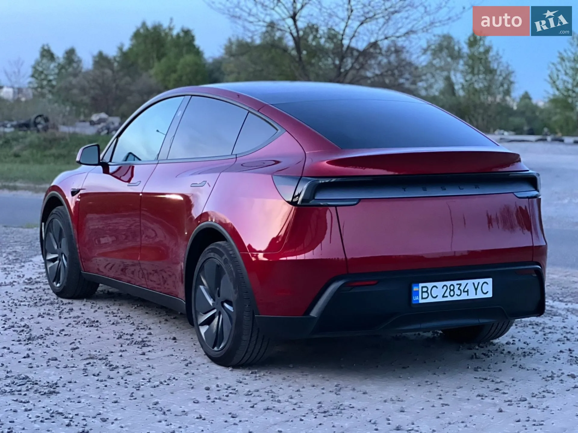 2025 Tesla Model Y - мініатюра 21