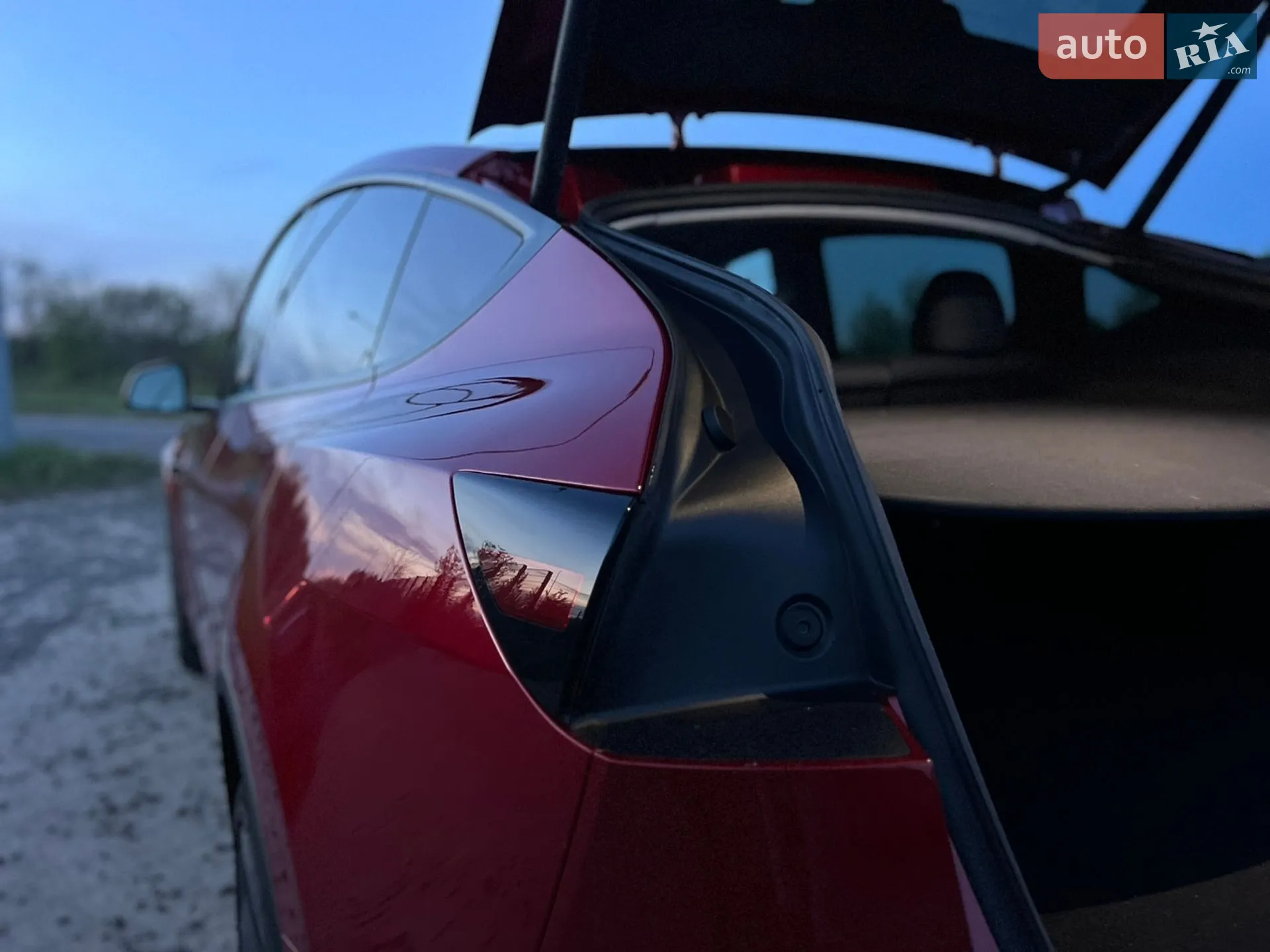 2025 Tesla Model Y - мініатюра 31