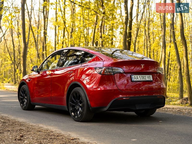 Внедорожник / Кроссовер Tesla Model Y 2021 в Киеве