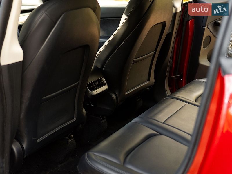 Внедорожник / Кроссовер Tesla Model Y 2021 в Киеве