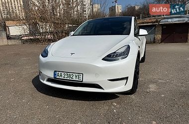 Внедорожник / Кроссовер Tesla Model Y 2021 в Киеве