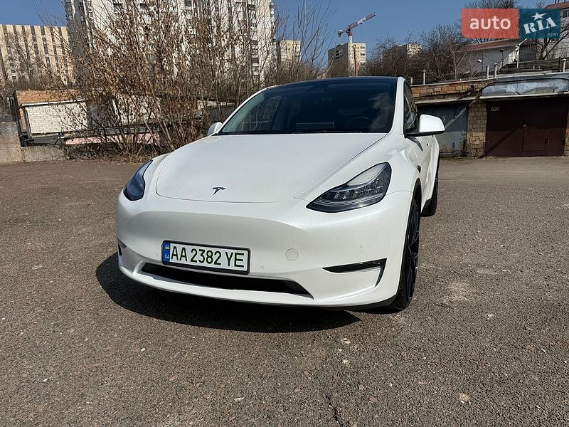 Внедорожник / Кроссовер Tesla Model Y 2021 в Киеве