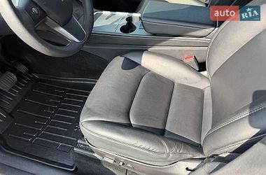 Внедорожник / Кроссовер Tesla Model Y 2021 в Киеве