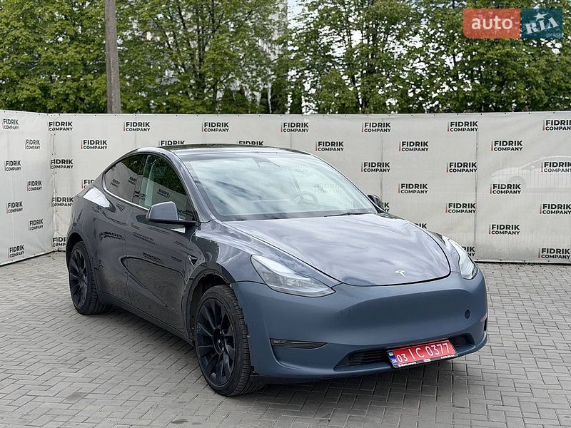 Tesla Model Y 2022