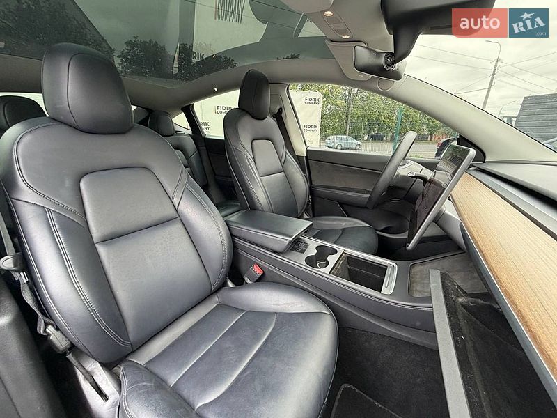Внедорожник / Кроссовер Tesla Model Y 2022 в Луцке