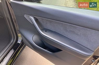 Внедорожник / Кроссовер Tesla Model Y 2022 в Запорожье