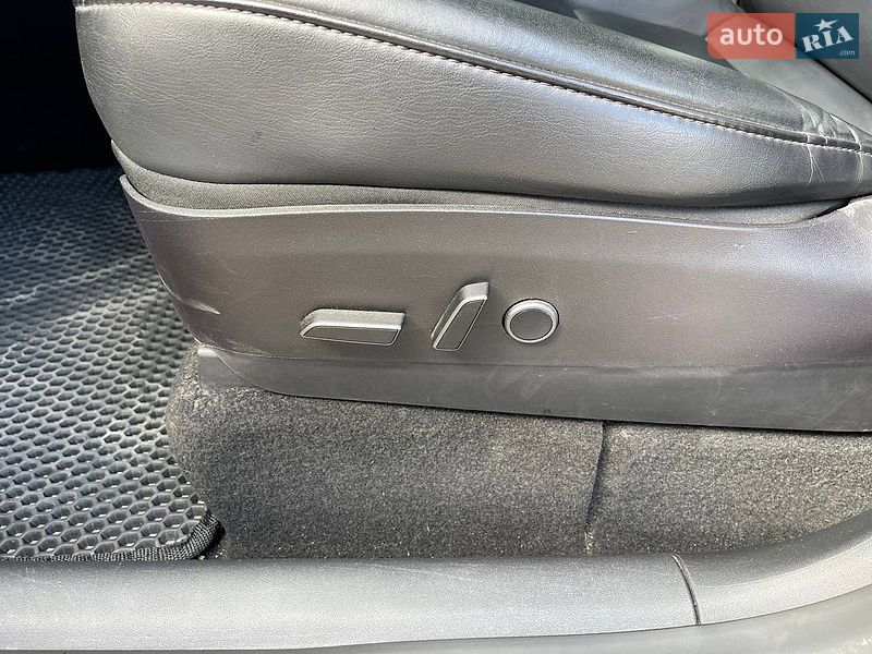 Внедорожник / Кроссовер Tesla Model Y 2022 в Запорожье