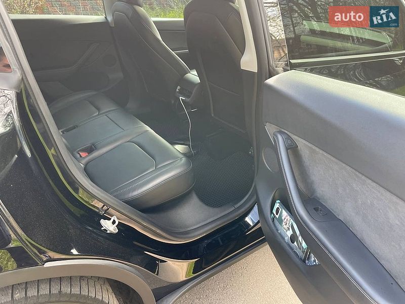 Внедорожник / Кроссовер Tesla Model Y 2022 в Запорожье