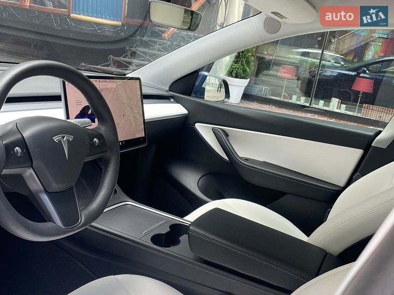 Внедорожник / Кроссовер Tesla Model Y 2021 в Харькове