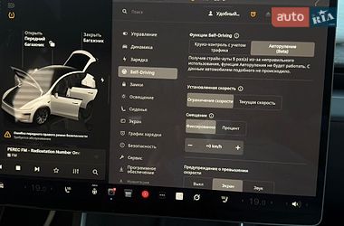 Внедорожник / Кроссовер Tesla Model Y 2025 в Киеве