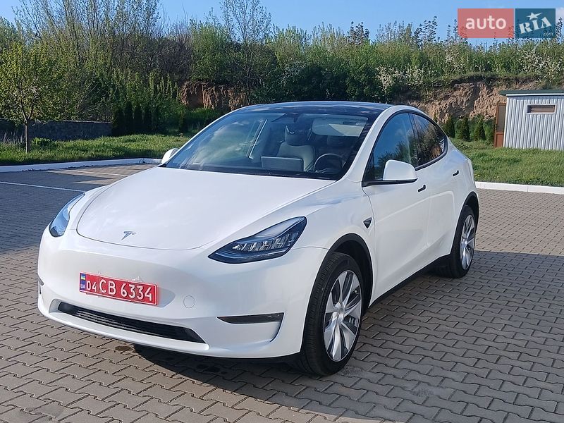 Tesla Model Y 2023