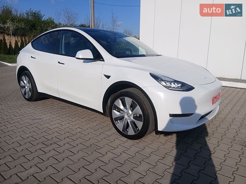 Внедорожник / Кроссовер Tesla Model Y 2023 в Калиновке
