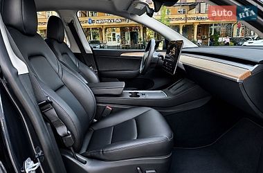 Внедорожник / Кроссовер Tesla Model Y 2024 в Киеве