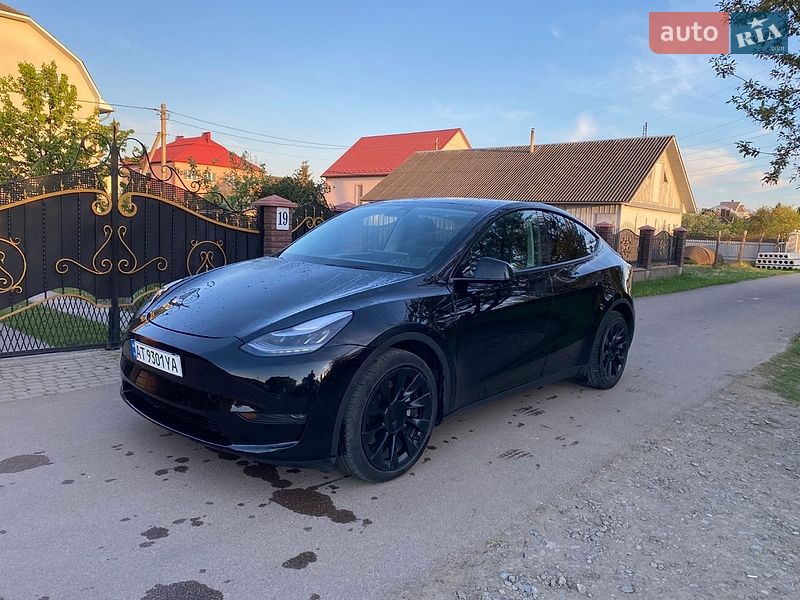 Позашляховик / Кросовер Tesla Model Y 2020 в Івано-Франківську