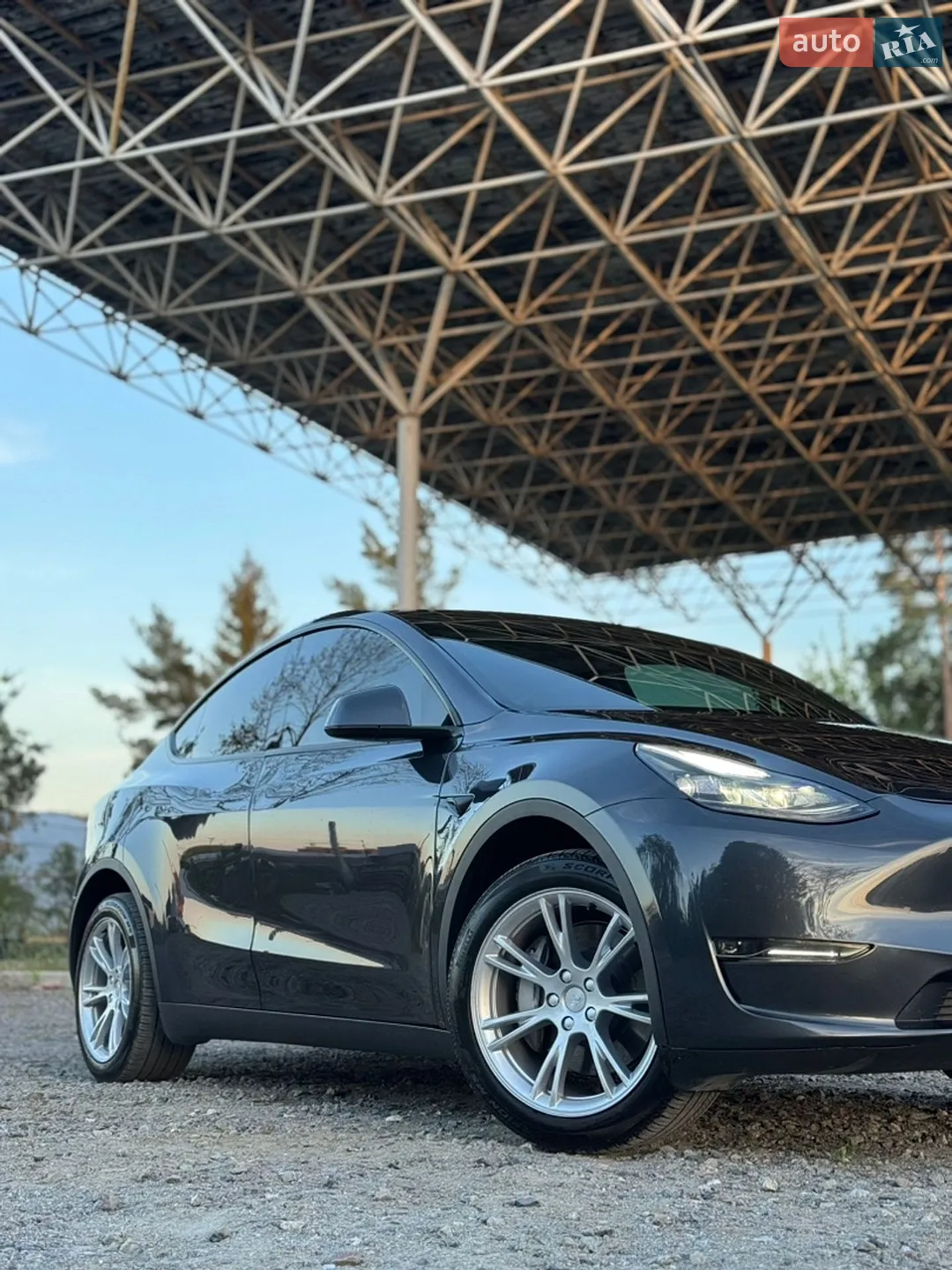 2024 Tesla Model Y - мініатюра 3