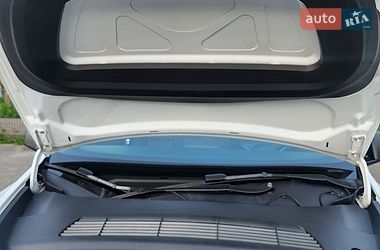Внедорожник / Кроссовер Tesla Model Y 2022 в Киеве