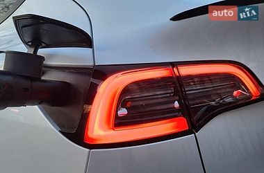 Внедорожник / Кроссовер Tesla Model Y 2022 в Киеве