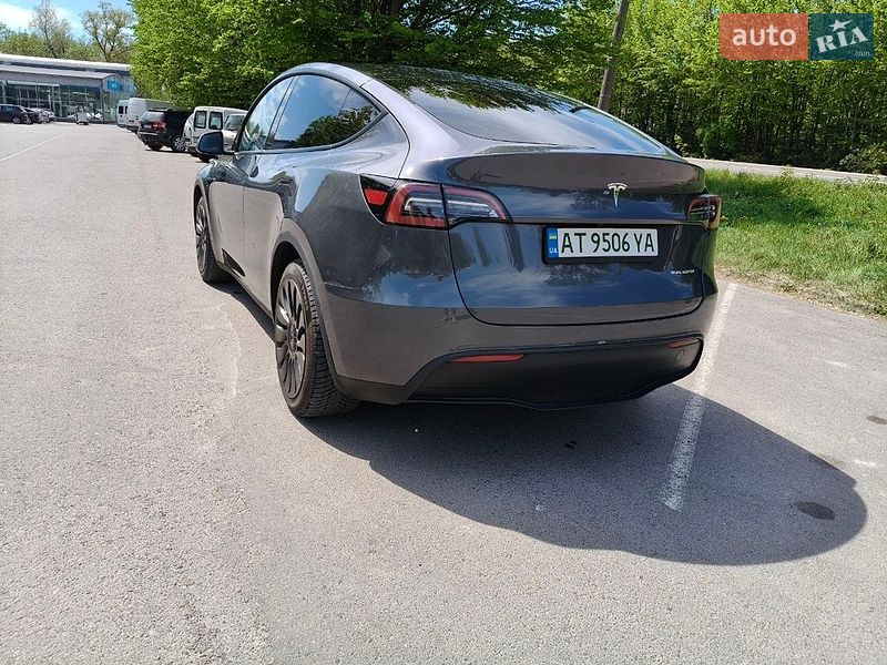 Внедорожник / Кроссовер Tesla Model Y 2023 в Ивано-Франковске