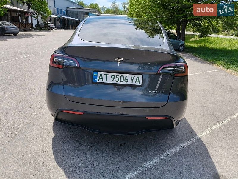 Внедорожник / Кроссовер Tesla Model Y 2023 в Ивано-Франковске