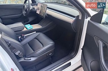 Внедорожник / Кроссовер Tesla Model Y 2021 в Ивано-Франковске