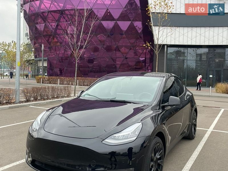 Внедорожник / Кроссовер Tesla Model Y 2021 в Киеве