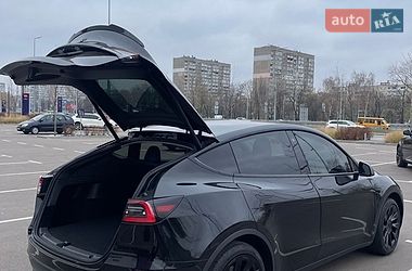 Внедорожник / Кроссовер Tesla Model Y 2021 в Киеве