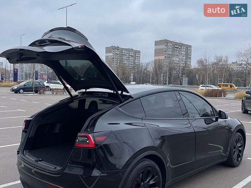 Внедорожник / Кроссовер Tesla Model Y 2021 в Киеве