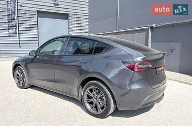 Внедорожник / Кроссовер Tesla Model Y 2024 в Киеве
