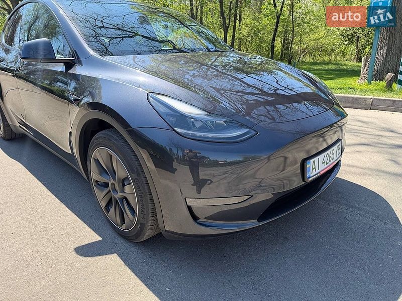 Позашляховик / Кросовер Tesla Model Y 2024 в Києві