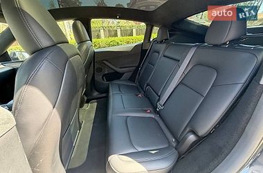 Позашляховик / Кросовер Tesla Model Y 2024 в Києві