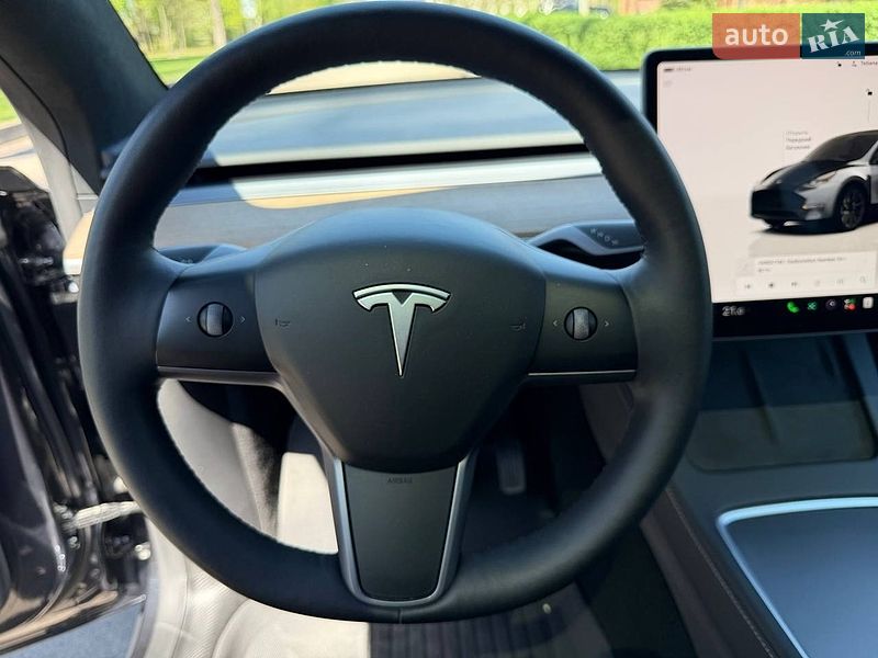 Позашляховик / Кросовер Tesla Model Y 2024 в Києві