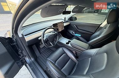 Внедорожник / Кроссовер Tesla Model Y 2021 в Львове