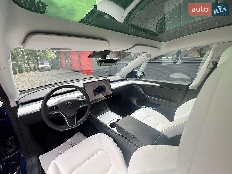 Позашляховик / Кросовер Tesla Model Y 2022 в Сторожинці