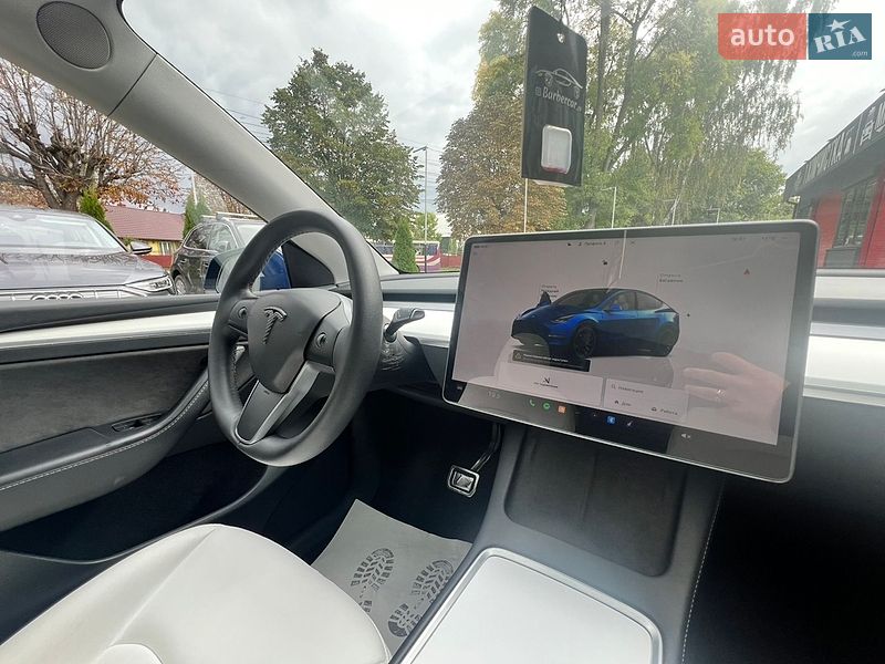 Позашляховик / Кросовер Tesla Model Y 2022 в Сторожинці