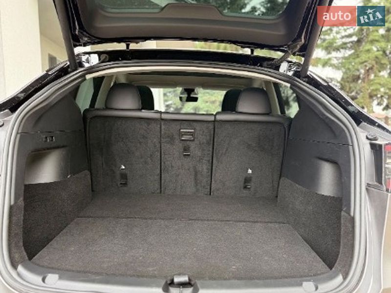 Внедорожник / Кроссовер Tesla Model Y 2021 в Львове