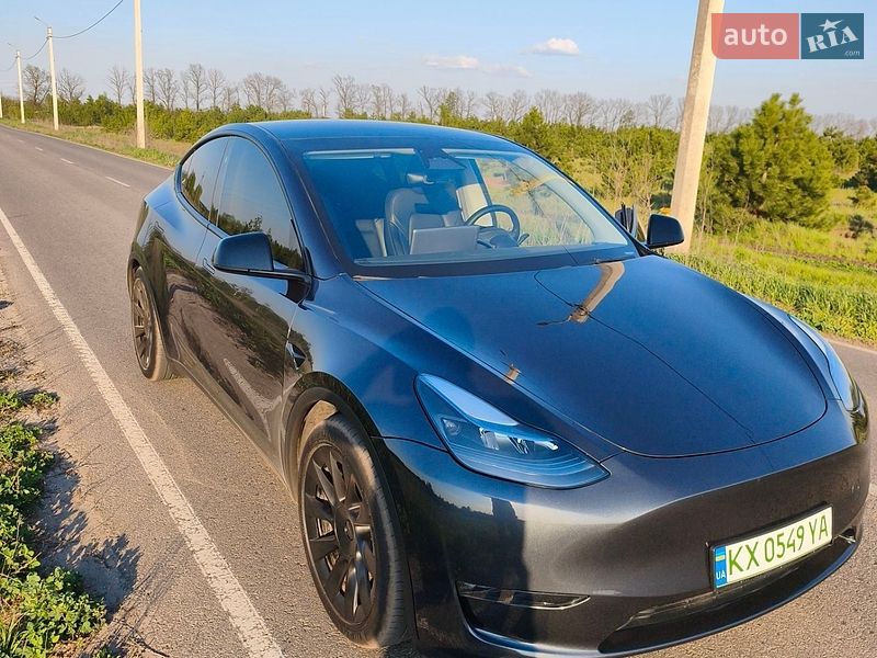 Позашляховик / Кросовер Tesla Model Y 2025 в Харкові