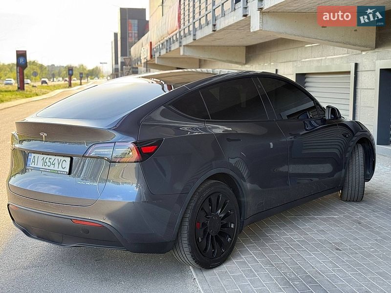Позашляховик / Кросовер Tesla Model Y 2020 в Києві