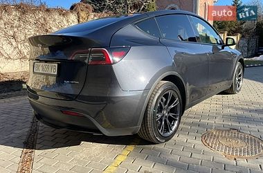 Позашляховик / Кросовер Tesla Model Y 2024 в Івано-Франківську