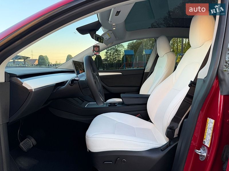 Внедорожник / Кроссовер Tesla Model Y 2023 в Стрые