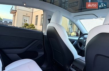 Внедорожник / Кроссовер Tesla Model Y 2023 в Стрые