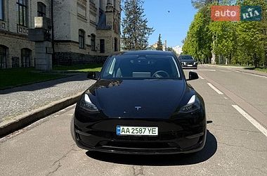 Позашляховик / Кросовер Tesla Model Y 2023 в Києві