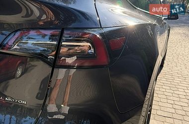 Внедорожник / Кроссовер Tesla Model Y 2024 в Львове